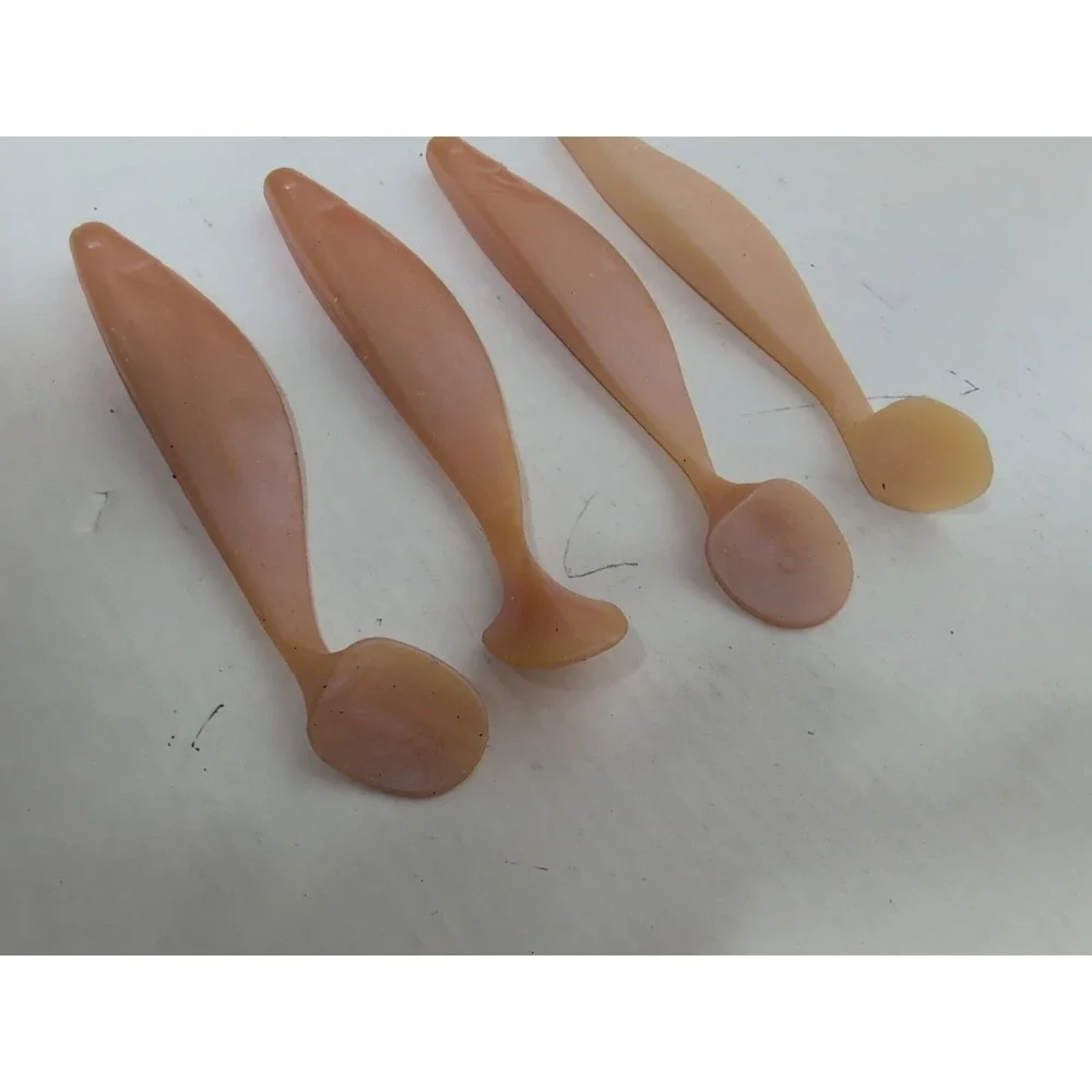 Lot Of 4 Pink/ Beige Soft Plastic Bait Fish Fishing 9